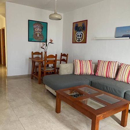 Playa Chica Apt With Terrace 100 M From The Sea Puerto del Carmen  Kültér fotó