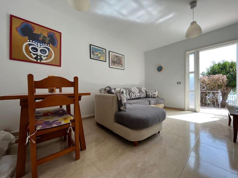 Playa Chica Apt With Terrace 100 M From The Sea Puerto del Carmen  Kültér fotó
