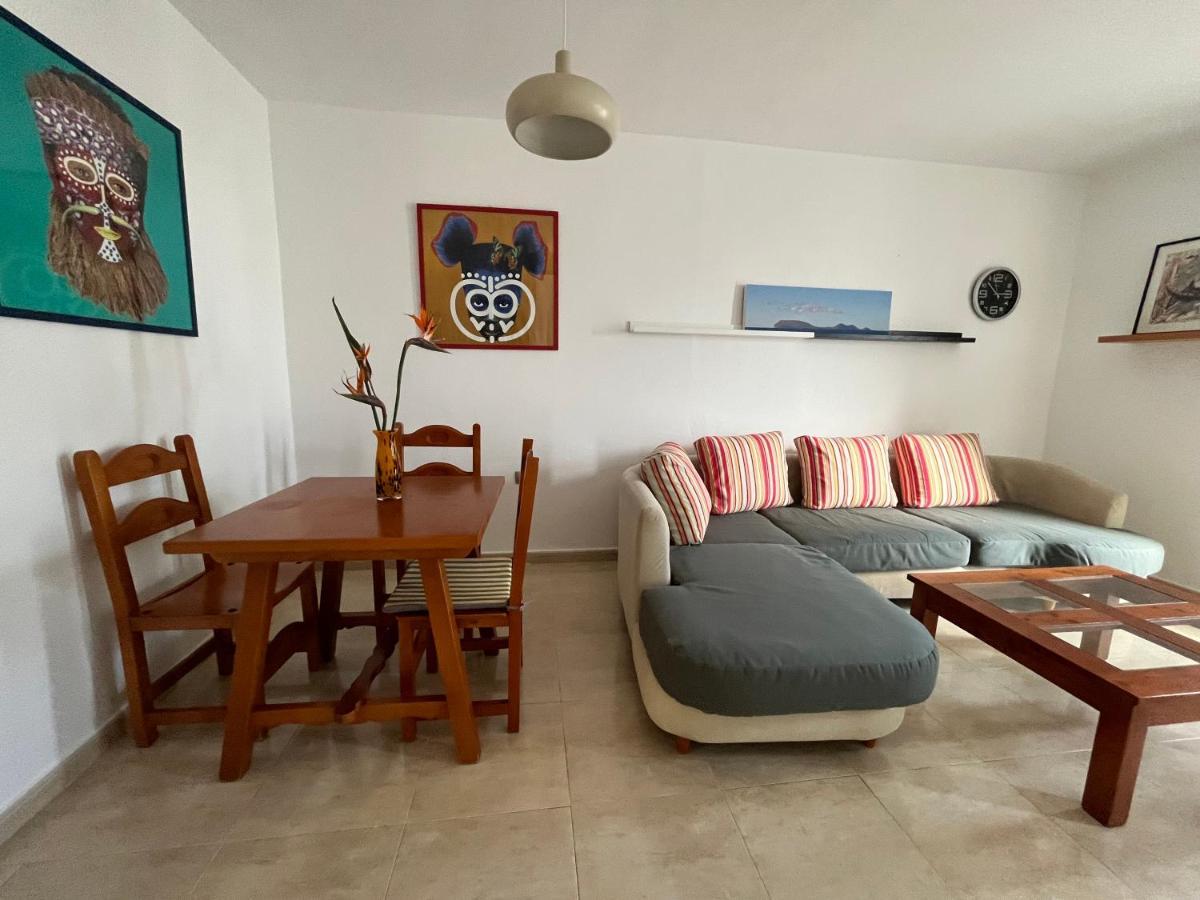 Playa Chica Apt With Terrace 100 M From The Sea Puerto del Carmen  Kültér fotó