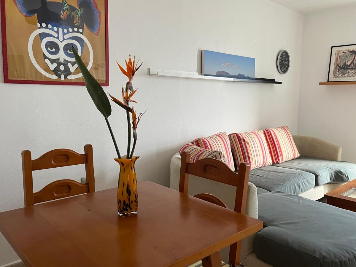 Playa Chica Apt With Terrace 100 M From The Sea Puerto del Carmen  Kültér fotó