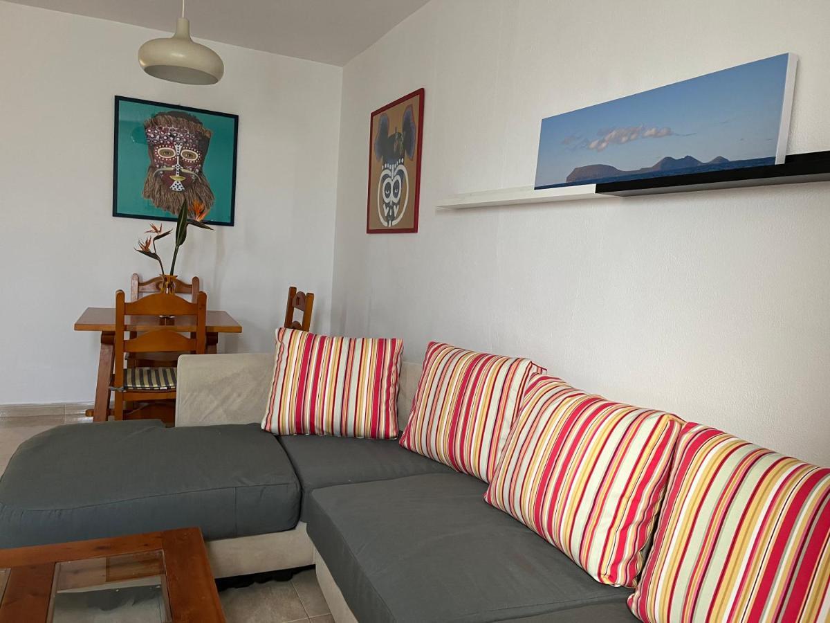 Playa Chica Apt With Terrace 100 M From The Sea Puerto del Carmen  Kültér fotó