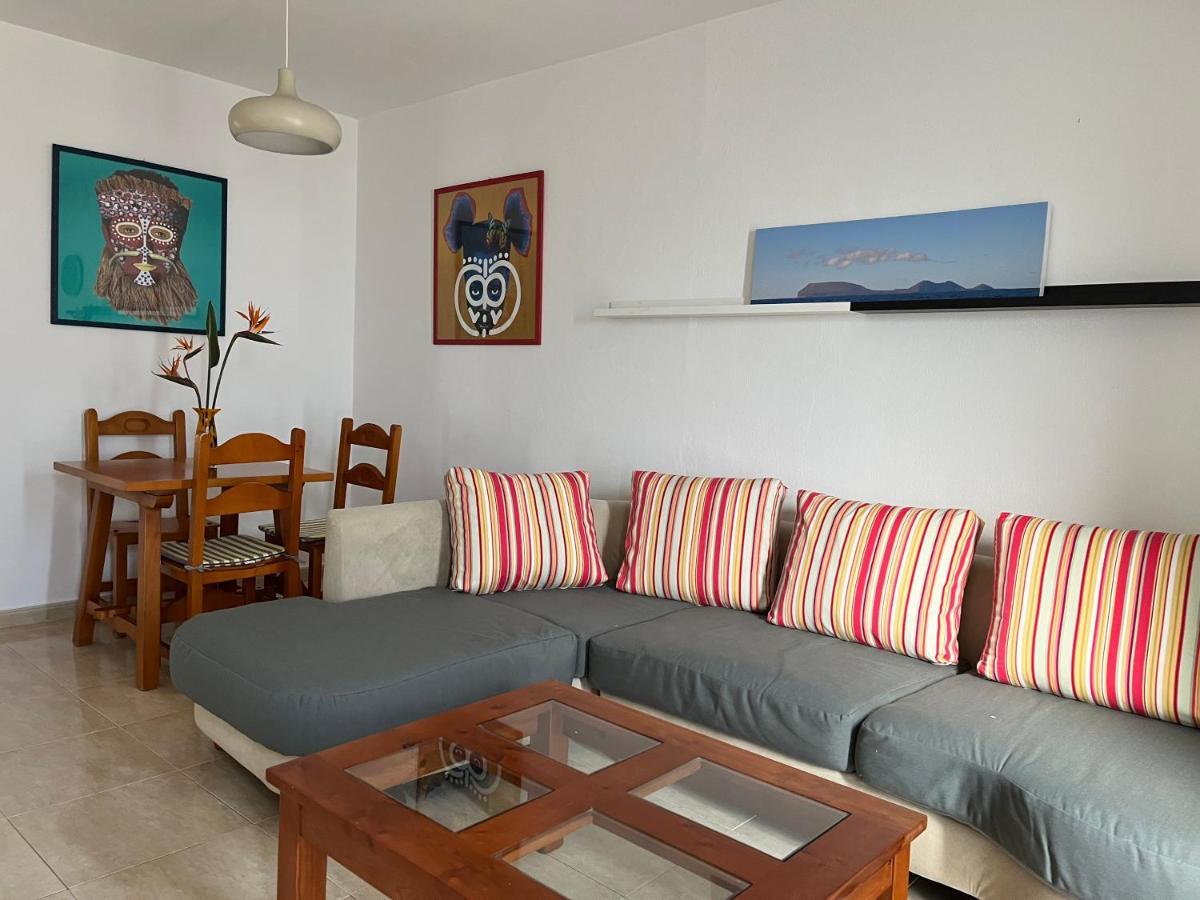 Playa Chica Apt With Terrace 100 M From The Sea Puerto del Carmen  Kültér fotó